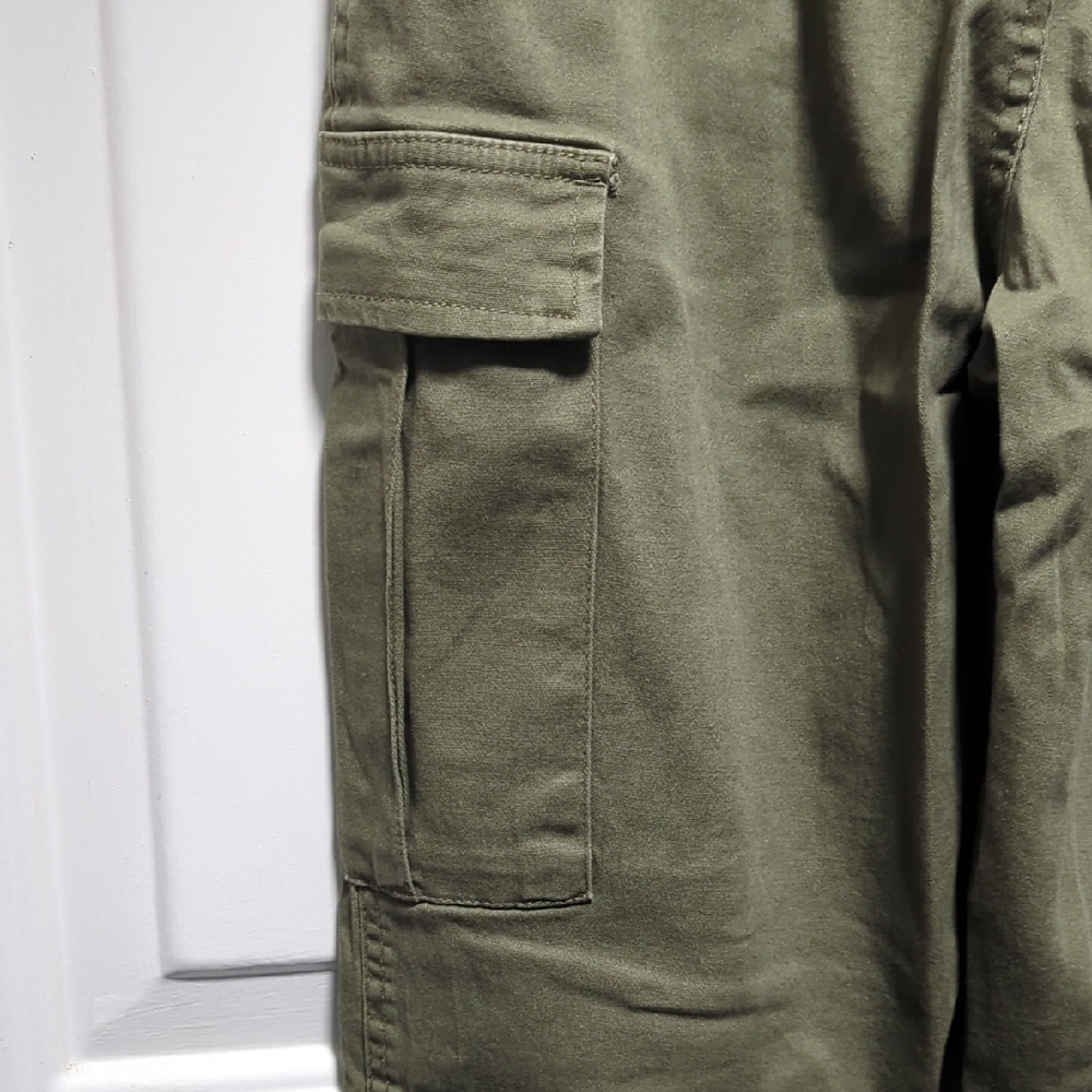 Refuge Olive Cargo Pants - Picture 10 of 13